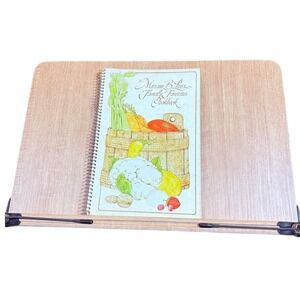Miriam B Loo's Family Favorites Cookbook Vintage Spiral Bound Current Inc 250